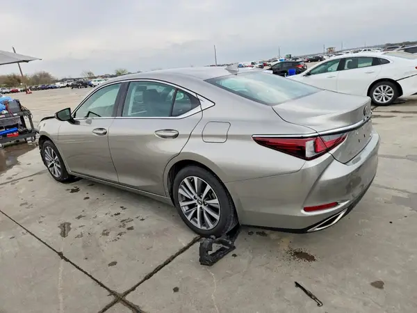 58ACZ1B15MU095592 2021 LEXUS ES - Image 2