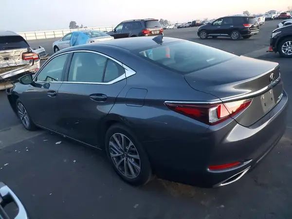 58ACZ1B15NU138684 2022 LEXUS ES - Image 2