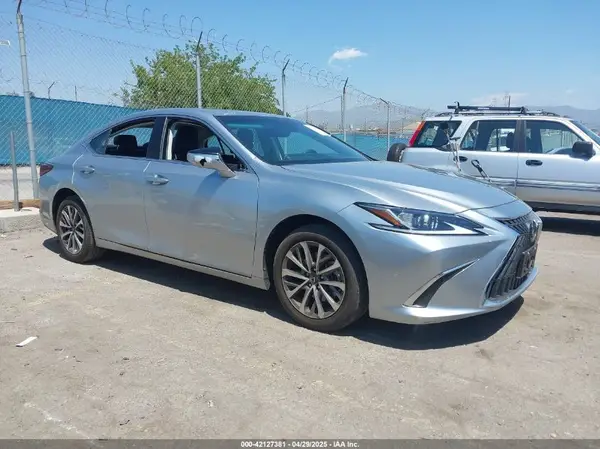 58ACZ1B15PU145072 2023 LEXUS ES - Image 1