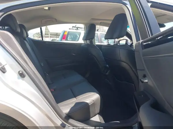 58ACZ1B15PU145072 2023 LEXUS ES - Image 8
