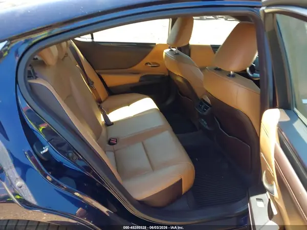 58ACZ1B16LU055133 2020 LEXUS ES - Image 8