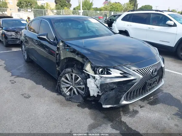 58ACZ1B16LU077357 2020 LEXUS ES - Image 1
