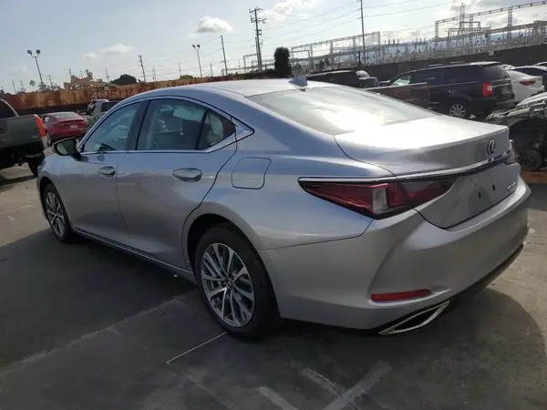 58ACZ1B16SU197450 2025 LEXUS ES - Image 2