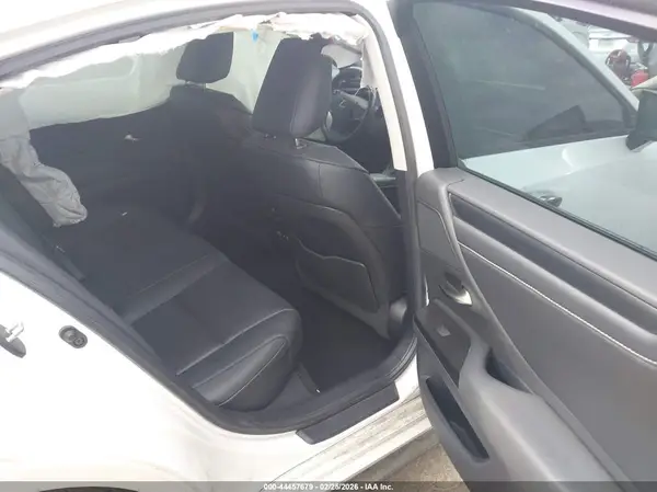 58ACZ1B17LU066061 2020 LEXUS ES - Image 8