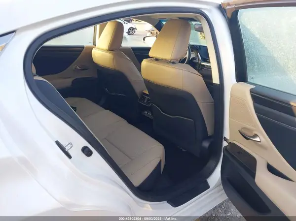 58ACZ1B17LU071552 2020 LEXUS ES - Image 8