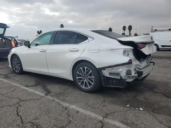 58ACZ1B17NU115388 2022 LEXUS ES - Image 2