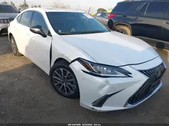 58ACZ1B17NU137777 2022 LEXUS ES