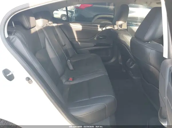 58ACZ1B17NU137777 2022 LEXUS ES - Image 8