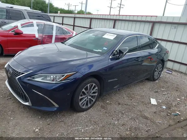 58ACZ1B17NU139254 2022 LEXUS ES - Image 2