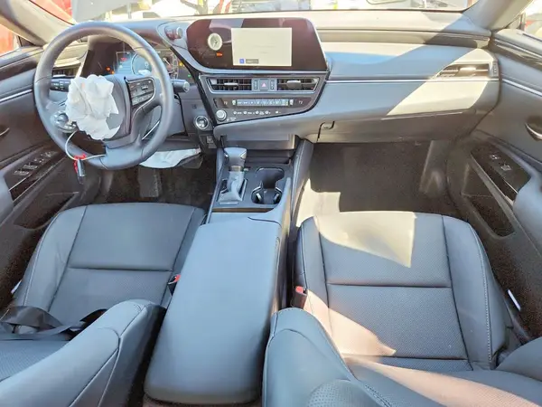 58ACZ1B17SU206138 2025 LEXUS ES - Image 8