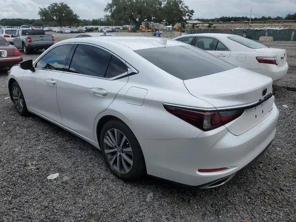 58ACZ1B18MU102356 2021 LEXUS ES - Image 2
