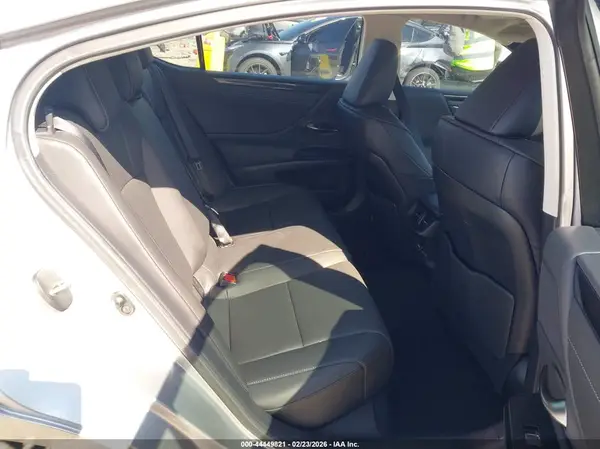 58ACZ1B18SU189589 2025 LEXUS ES - Image 8