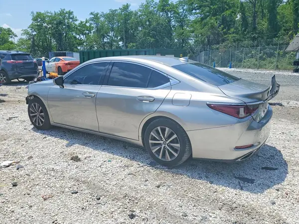 58ACZ1B19LU055854 2020 LEXUS ES - Image 2