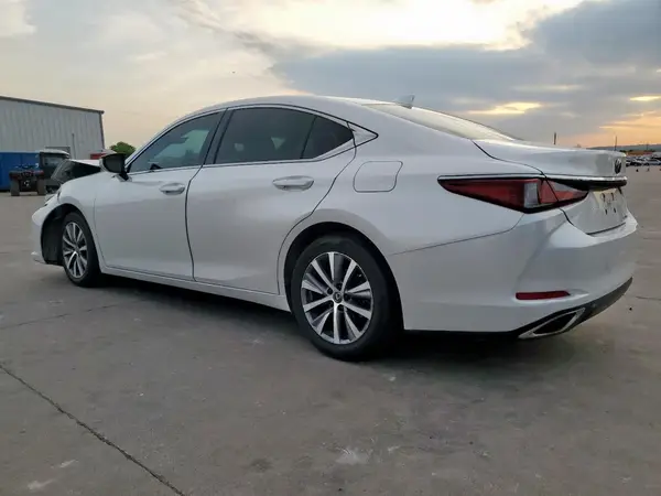 58ACZ1B1XLU058942 2020 LEXUS ES - Image 2