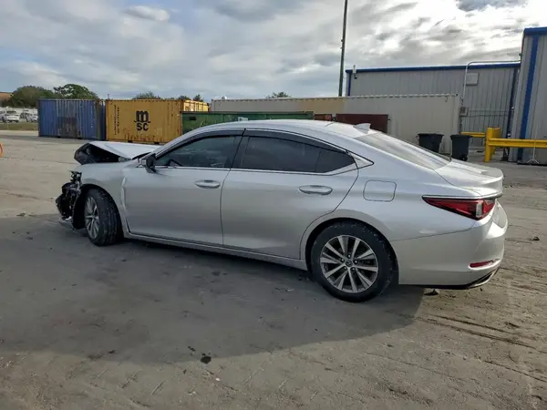 58ACZ1B1XLU077068 2020 LEXUS ES - Image 2
