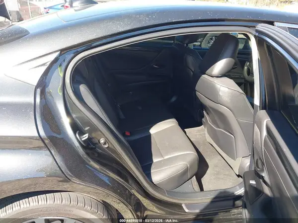 58ACZ1B1XMU083633 2021 LEXUS ES - Image 8