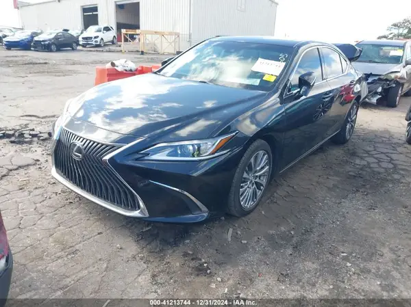58AD11D10MU003605 2021 LEXUS ES - Image 2
