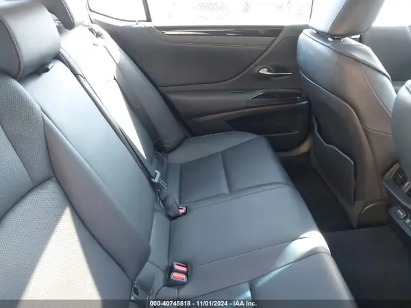 58AD11D10MU005032 2021 LEXUS ES - Image 8