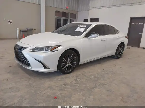 58AD11D10PU011370 2023 LEXUS ES - Image 2