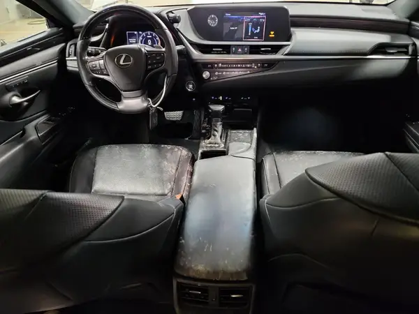58AD11D11MU003600 2021 LEXUS ES - Image 8