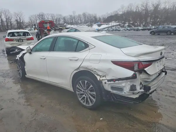 58AD11D11MU004276 2021 LEXUS ES - Image 2