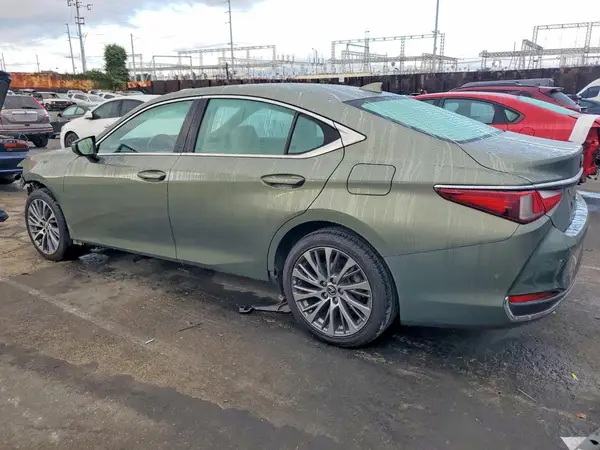 58AD11D11MU004746 2021 LEXUS ES - Image 2