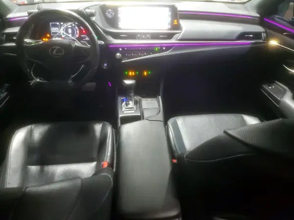 58AD11D11MU005556 2021 LEXUS ES - Image 8