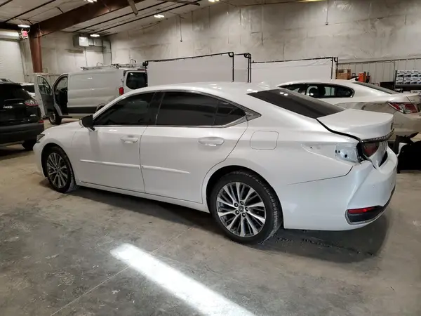 58AD11D11MU005671 2021 LEXUS ES - Image 2