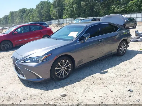 58AD11D11MU006089 2021 LEXUS ES - Image 2