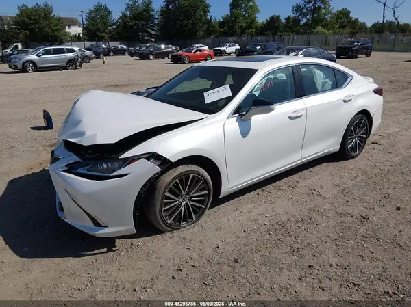 58AD11D11NU009138 2022 LEXUS ES - Image 2
