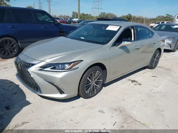 58AD11D11RU013583 2024 LEXUS ES - Image 2