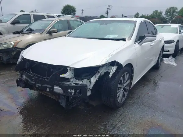 58AD11D12MU001550 2021 LEXUS ES - Image 2