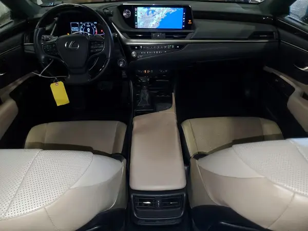 58AD11D12MU003542 2021 LEXUS ES - Image 8