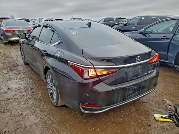 58AD11D12MU005694 2021 LEXUS ES - Image 2