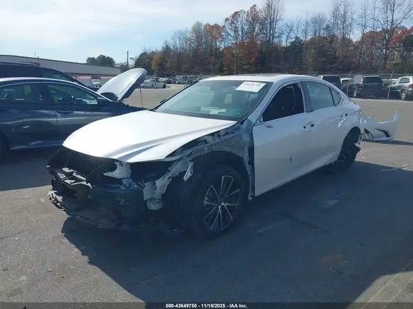 58AD11D12RU012958 2024 LEXUS ES - Image 2