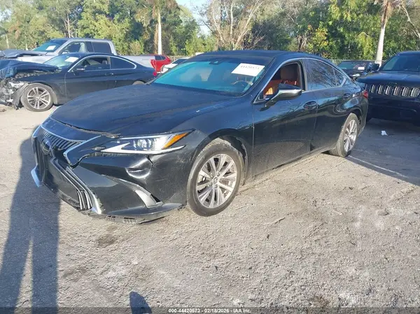 58AD11D13MU002657 2021 LEXUS ES - Image 2