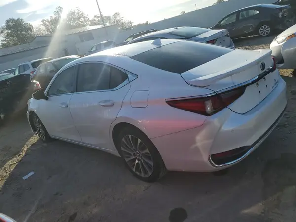 58AD11D13MU006305 2021 LEXUS ES - Image 2