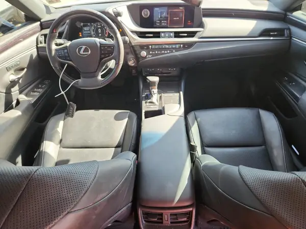 58AD11D13MU006305 2021 LEXUS ES - Image 8