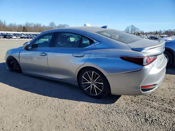 58AD11D13PU011833 2023 LEXUS ES - Image 2