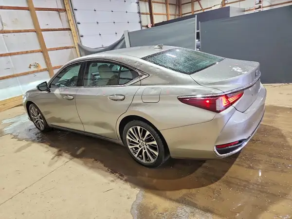 58AD11D14MU005003 2021 LEXUS ES - Image 2