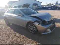 58AD11D14MU005910 2021 LEXUS ES