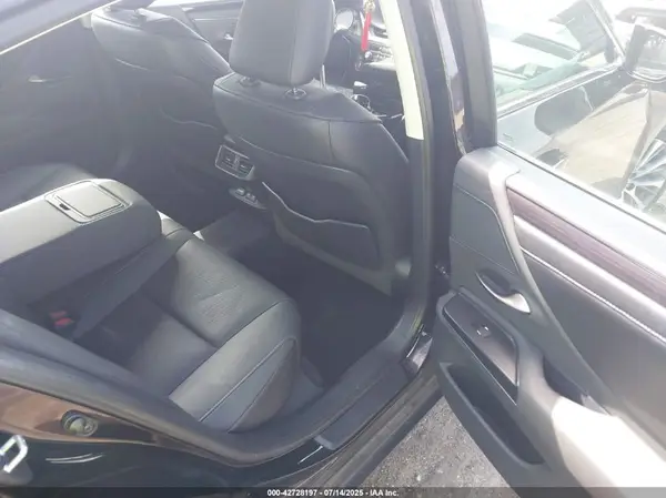58AD11D15MU001137 2021 LEXUS ES - Image 8
