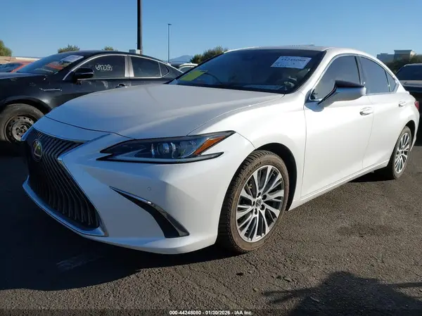 58AD11D16MU001194 2021 LEXUS ES - Image 2