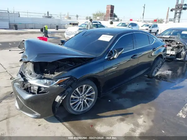 58AD11D16MU002636 2021 LEXUS ES - Image 2