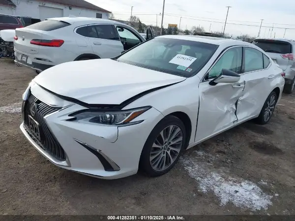 58AD11D17MU002192 2021 LEXUS ES - Image 2