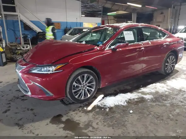 58AD11D17MU002855 2021 LEXUS ES - Image 2