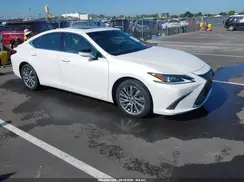 58AD11D17MU002970 2021 LEXUS ES