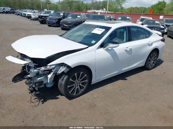 58AD11D17MU005321 2021 LEXUS ES - Image 2