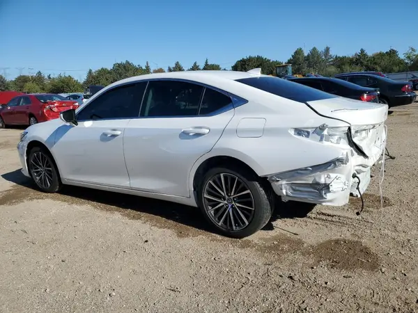 58AD11D17NU008947 2022 LEXUS ES - Image 2