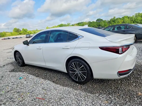 58AD11D17PU011544 2023 LEXUS ES - Image 2